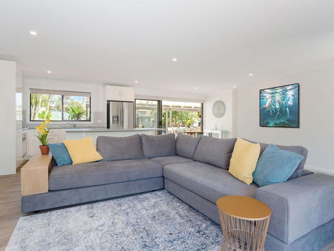 Bay Dream Believer', 16 Verona Road - Pet Friendly, Boat Parking & WIFI - Perths Hotel 1