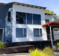 BAY OF FIRES BEACH SHACK ocean views from a modern Beachhouse - Perths Hotel