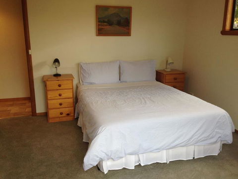 Bay Of Fires Breakaway - Perths Hotel 1