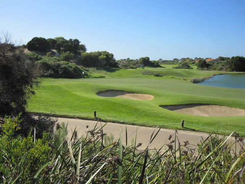 Beach And Golf Hideaway - Perths Hotel 1