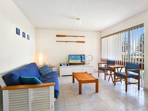 Beach Break - Perths Hotel 0