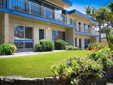 Beach Break - Perths Hotel 1