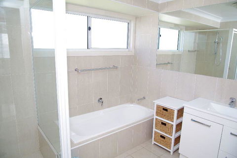 Beach Club 1, 5 Gowing Street - Perths Hotel 2