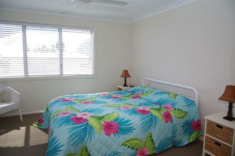 Beach Club 2, 5 Gowing Street - Perths Hotel 2