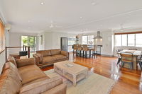 Book Alexandra Headland Accommodation Vacations Perths Hotel Perths Hotel