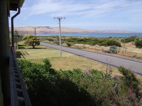 Beach House At Silver Sands - Perths Hotel 0