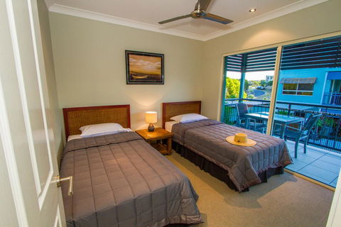Beach Pad 2 - Perths Hotel 1