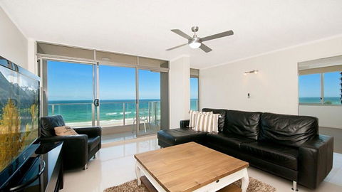 Beachfront Apt Main Beach - Perths Hotel 3