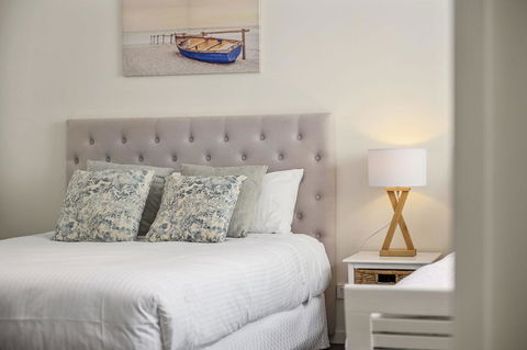 Beachfront By The CC - Family Friendly, Plunge Pool, Steps To The Beach - Perths Hotel 0