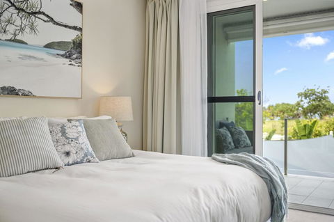 Beachfront By The CC - Family Friendly, Plunge Pool, Steps To The Beach - Perths Hotel 2