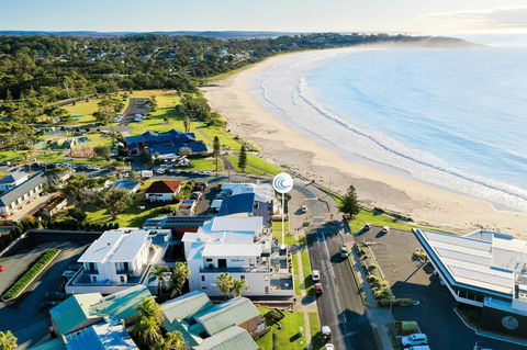 Beachfront One, Mollymook - Perths Hotel 1