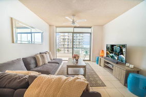 Book Surfers Paradise Accommodation Perths Hotel Perths Hotel