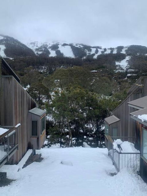 Riverside Cabin 18 Thredbo - Perths Hotel 0
