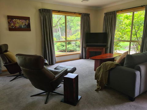 REDGUM RETREAT BRIGHT - Luxury Spa Villa - Perths Hotel 2