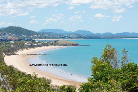 RELAX @48 CLOSE TO BEACH Sleeps 7 - Perths Hotel 1