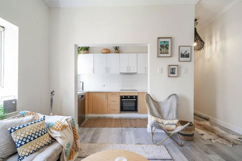 Relaxed Coogee Coastal Living With Ocean Views - Perths Hotel 2