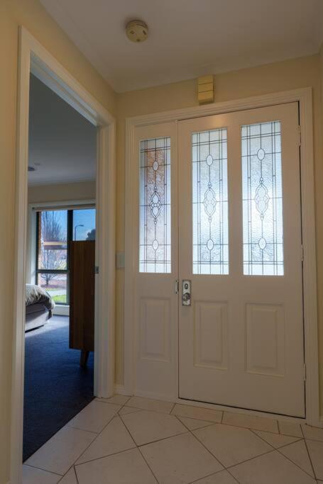 Relaxing 3bd In Tranquil Setting - Perths Hotel 3
