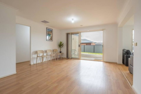 Relaxing Family Home In The Heart Of Tarneit - Perths Hotel 2