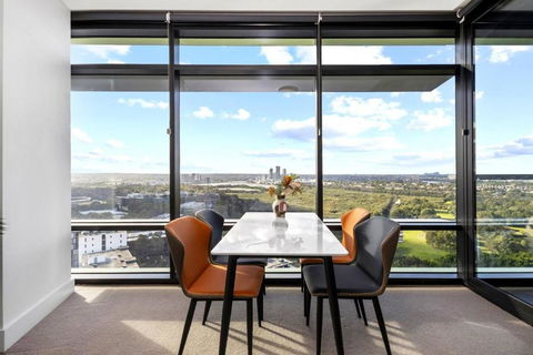 Relaxing Getaway In Olympic Park - Perths Hotel 2