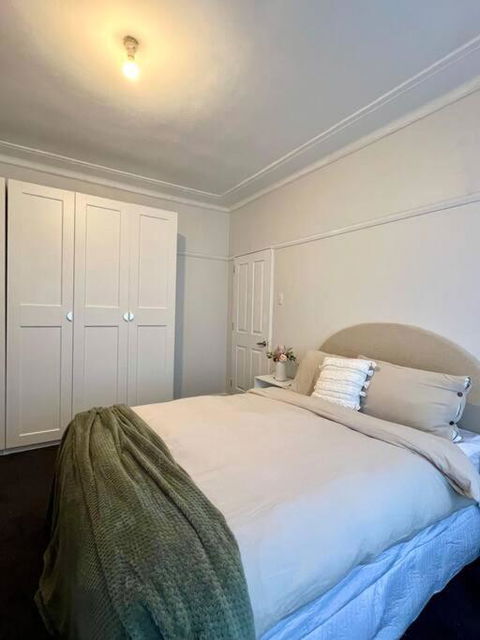 Renovated 3 Bedroom House - Perths Hotel 1