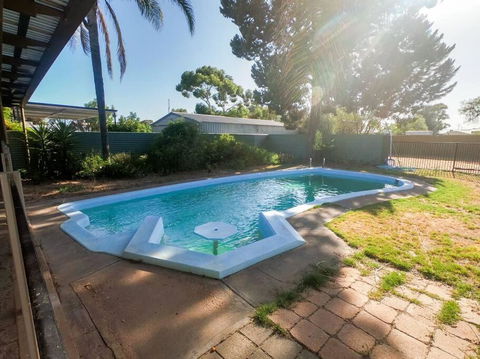 Renovated 3BD With Pool And Spa Bath - Perths Hotel 0