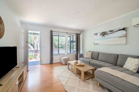 Renovated Beach Home Relax Unwind - Perths Hotel 3