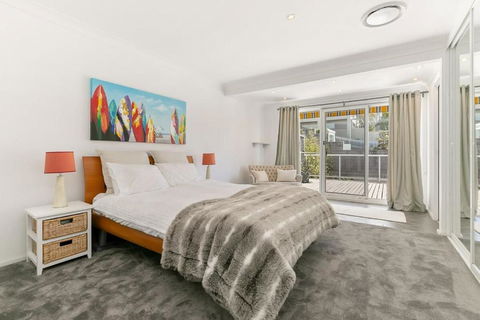 Resort Living Coogee - Perths Hotel 1