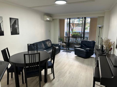 Resort Style 2BR Apt In Pyrmont Next To Darling Harbour - Perths Hotel 1