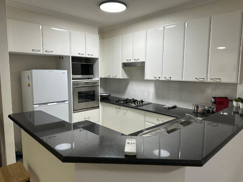 Resort Style 2BR Apt In Pyrmont Next To Darling Harbour - Perths Hotel 2