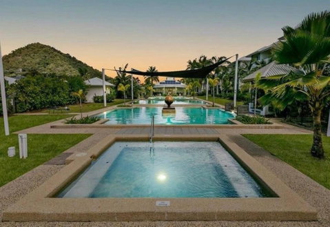 Resort Style Holiday Unit - Perths Hotel 0
