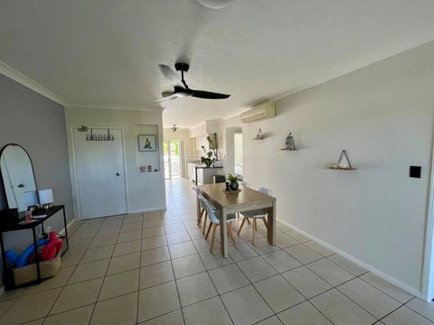 Resort Style Holiday Unit - Perths Hotel 3