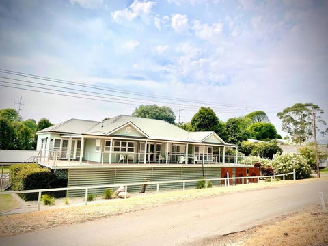 River Front On Hennessy - Perths Hotel 0