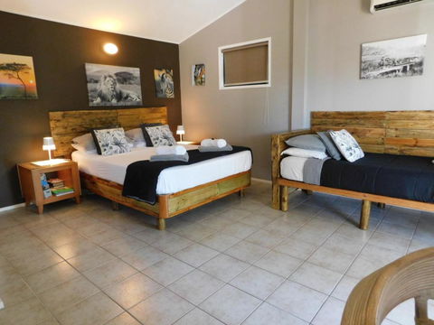 Riverbend Cottage Cabin - Little Heaven - Perths Hotel 3