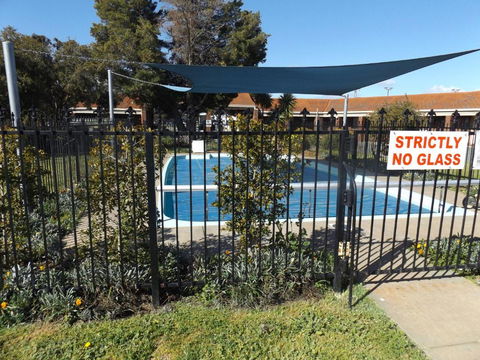 Rivergum Motel - Perths Hotel 3