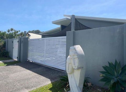 Relax At Trinity Beach Getaway, Blue Lagoon, Trinity Beach - Perths Hotel 1