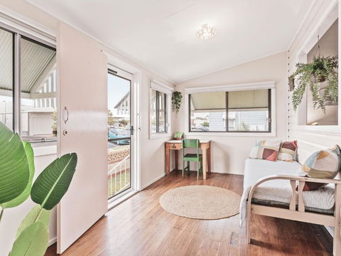Rosena - The Classic Beach House - 5 Cashmore Street - Perths Hotel 2