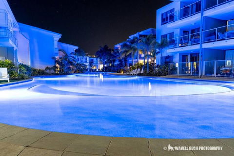 Sand Dunes Resort Stunning Beachfront Apartment - Perths Hotel 0