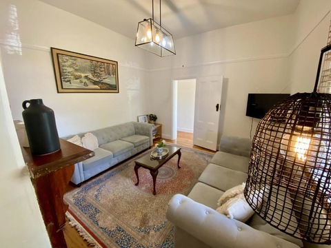 Roseland Cottage - CBD Heritage - Perths Hotel 2