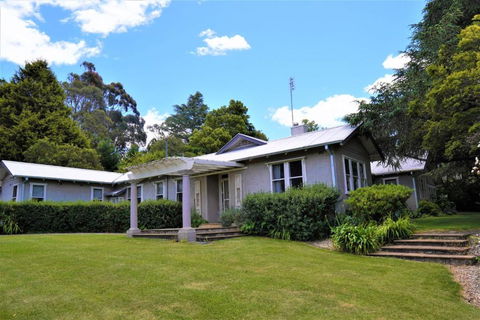 Robin Hill Manor - Perths Hotel 0