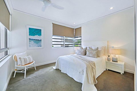 Rockpool No 4 Beachfront Unit - Perths Hotel 2