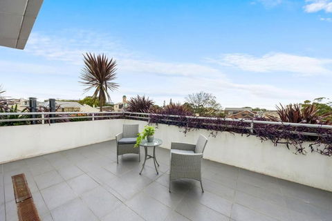 Rooftop 2 Bed Apt With Terrace At Newtown - Perths Hotel 3