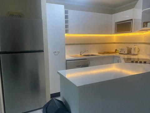 ROOFTOP APARTMENT AT MARINA TERRACES - Perths Hotel 2