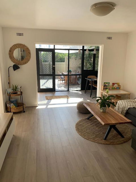 Room For Rent - Perths Hotel 2