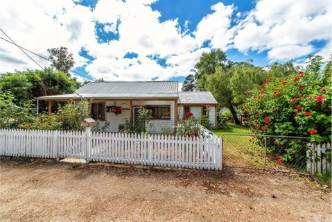 Rose Cottage Nannup - Perths Hotel 0