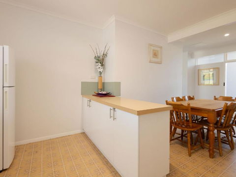 Rosella Perch - Perths Hotel 2