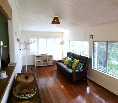 Rosemaree, 24 East Street - Perths Hotel 1