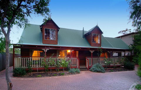 Rosewood Cottage - Perths Hotel 1