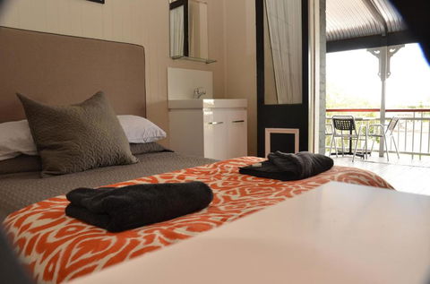 Royal Gatton Hotel - Perths Hotel 2