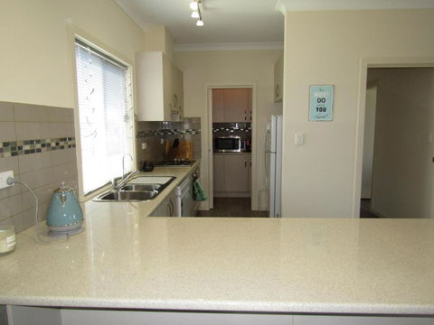 Royston Retreat - Perths Hotel 1