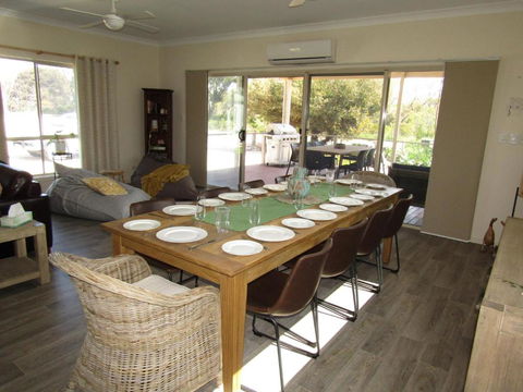 Royston Retreat - Perths Hotel 3